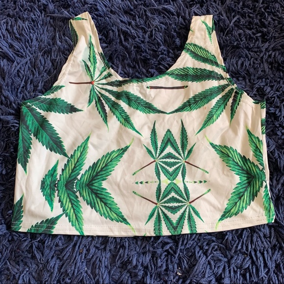 COPY - Weed crop top - Picture 3 of 5